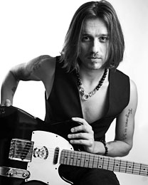 Sebastian Dracu
 - dieser Gitarrist l(i)ebt Rock'n'Roll